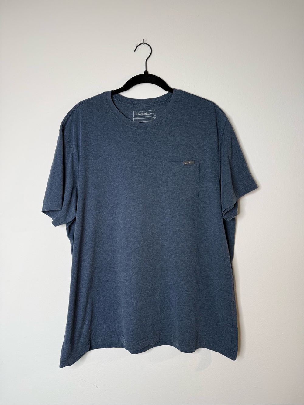 Eddie Bauer Classic Men's Crew Neck T-Shirt - Blue with Chest Pocket | Size XL
